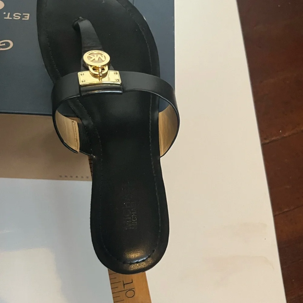 Michael kors thong sandal